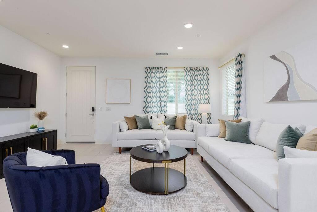Near Coachella And Stagecoach Palm Springs , Pga Resort Villa ,Golf, Community Pool, Gym La Quinta Exterior photo
