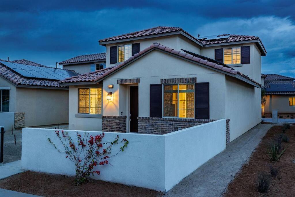 Near Coachella And Stagecoach Palm Springs , Pga Resort Villa ,Golf, Community Pool, Gym La Quinta Exterior photo